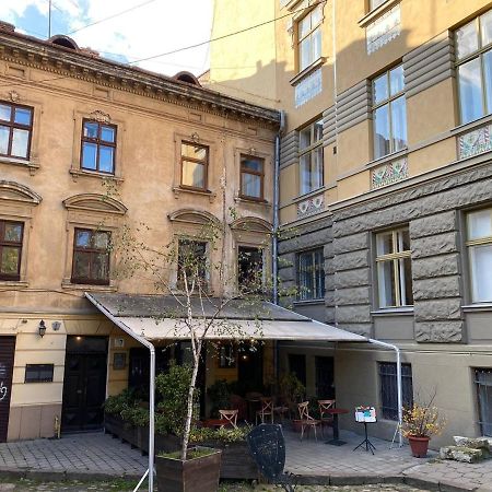 Багатомісні Апартаменти На Арсенальній Lviv Exterior foto