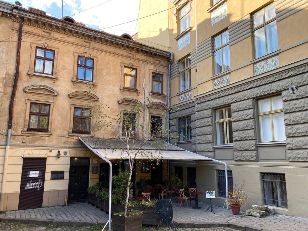 Багатомісні Апартаменти На Арсенальній Lviv Exterior foto